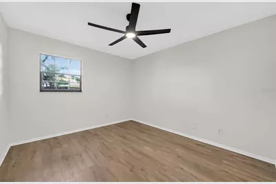 637 W Lakeshore Drive, Clermont, FL 34711 - Photo 22