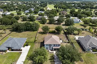 24215 Weldon Dr, Eustis, FL 32736 - Photo 2