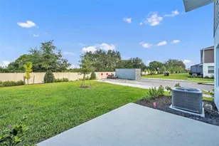 2827 Narcoossee Cmns Wy, Saint Cloud, FL 34771 - Photo 32