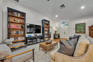 1936 Burchstone Dr, Orlando, FL 32806 - Photo 6