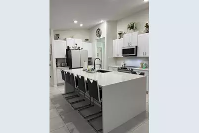 7111 Amelia Cove Court, Sun City Center, FL 33573 - Photo 8