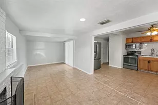 7062 47th St N, Pinellas Park, FL 33781 - Photo 6