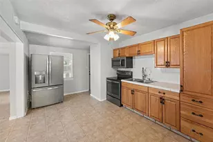 7062 47th St N, Pinellas Park, FL 33781 - Photo 12