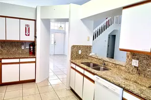 2519 Chatham Cir, Kissimmee, FL 34746 - Photo 10