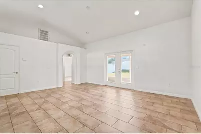 650 Hidden Lakes Court, Haines City, FL 33844 - Photo 18