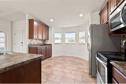 650 Hidden Lakes Court, Haines City, FL 33844 - Photo 12