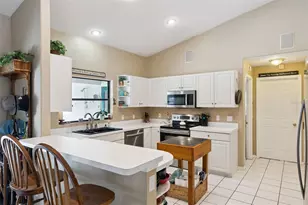 390 Smith St, Oviedo, FL 32765 - Photo 12