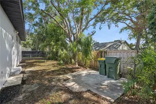 1310 Lee Ct, Leesburg, FL 34748 - Photo 26