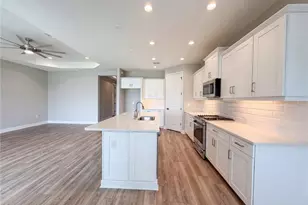 10710 Falling Leaf Ct, Parrish, FL 34219 - Photo 2
