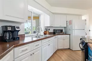 176 Mark Twain Ln, Rotonda West, FL 33947 - Photo 6