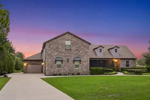 2075 Mustang Ct, Saint Cloud, FL 34771 - Photo 2