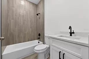 922 N Fairbairn Dr, Deltona, FL 32725 - Photo 22