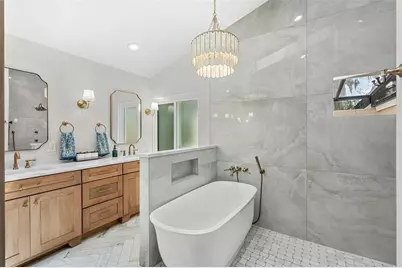 4513 Woodlands Village Drive, Orlando, FL 32835 - Photo 10
