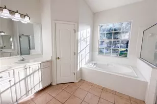 203 Taylor Bay Ln, Brandon, FL 33510 - Photo 14