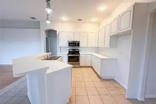 203 Taylor Bay Ln, Brandon, FL 33510 - Photo 2