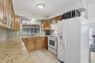 2276 Pennsylvania Ave, Oviedo, FL 32765 - Photo 6