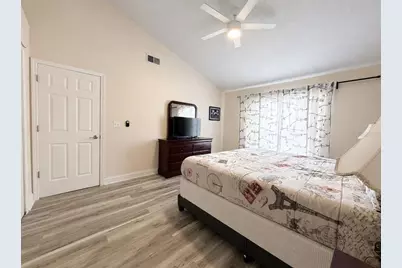 2747 N Poinciana Boulevard #10, Kissimmee, FL 34746 - Photo 18