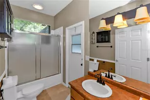 1105 Twin Oaks Cir, Oviedo, FL 32765 - Photo 12