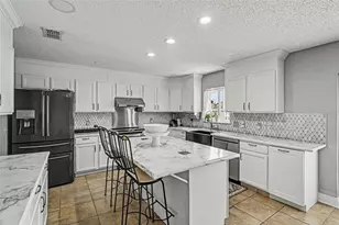 121 Mayfield Dr, Sanford, FL 32771 - Photo 12