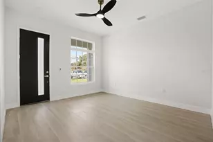 823 E McDonald Ave, Eustis, FL 32726 - Photo 2