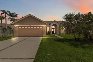 1019 Chamberlin Trail, Saint Cloud, FL 34769 - Photo 2