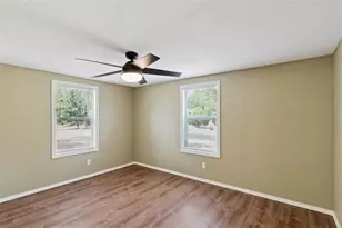 2484 Gator Ln, Groveland, FL 34736 - Photo 12