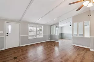 2484 Gator Ln, Groveland, FL 34736 - Photo 2