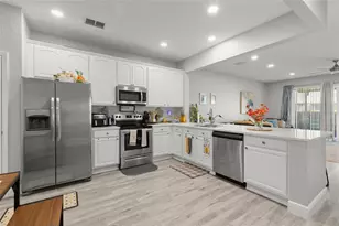 15048 Bellinkoff Ln, Orlando, FL 32828 - Photo 6