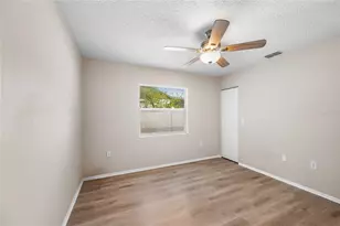 1221 E Court St, Tarpon Springs, FL 34689 - Photo 24