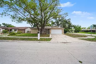 11424 Scallop Dr, Port Richey, FL 34668 - Photo 2