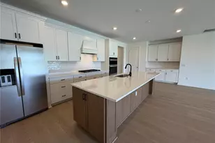 6888 Gilly Shadow St, Wesley Chapel, FL 33545 - Photo 6
