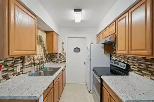 2209 Mitch Ct E, Sanford, FL 32771 - Photo 8