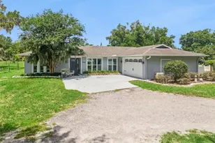 2530 E New York Ave, Deland, FL 32724 - Photo 2