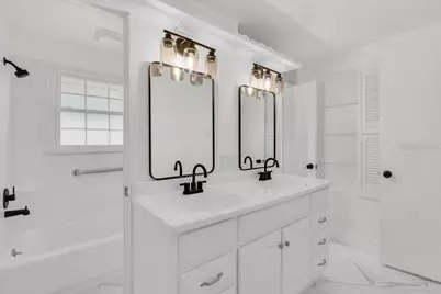 456 Sandlewood Drive, Venice, FL 34293 - Photo 8