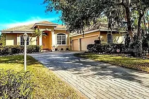 1704 Amberwynd Cir W, Palmetto, FL 34221 - Photo 1