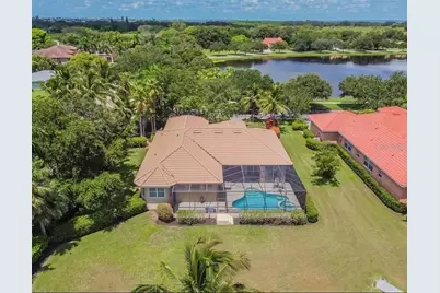 1704 Amberwynd Circle W, Palmetto, FL 34221 - Photo 2