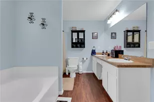 105 Holloway Ct, Sanford, FL 32771 - Photo 12
