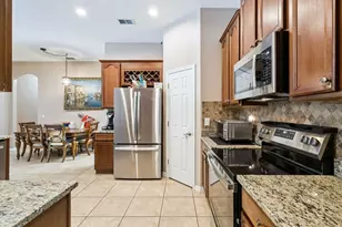 8484 Dover View Ln, Orlando, FL 32829 - Photo 4