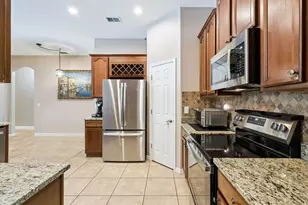 8484 Dover View Ln, Orlando, FL 32829 - Photo 6