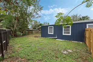 1090 Emerald Dr, Mount Dora, FL 32757 - Photo 20