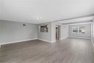 1090 Emerald Dr, Mount Dora, FL 32757 - Photo 6