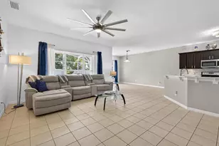 2596 Sand Hill Point Cir, Davenport, FL 33837 - Photo 14