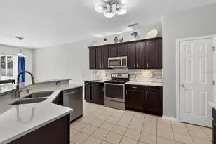 2596 Sand Hill Point Cir, Davenport, FL 33837 - Photo 16