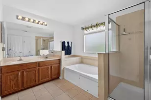 2596 Sand Hill Point Cir, Davenport, FL 33837 - Photo 26