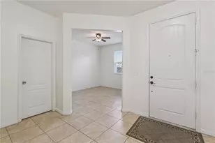 1572 Auburn Hills Ct, Tavares, FL 32778 - Photo 4