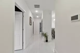 2581 Wadeview Loop, Saint Cloud, FL 34769 - Photo 4