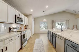 2033 Newtown Rd, Groveland, FL 34736 - Photo 14