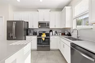 2905 Satire St, Kissimmee, FL 34746 - Photo 10