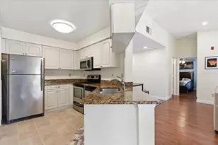 2550 N Alafaya Trail, Orlando, FL 32826 - Photo 2