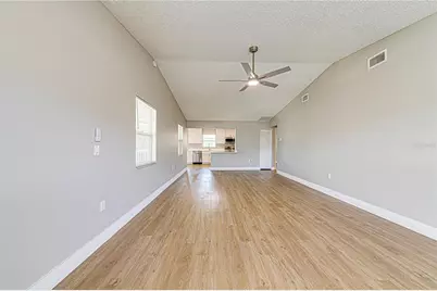 1618 Colonnades Circle N, Lakeland, FL 33811 - Photo 10